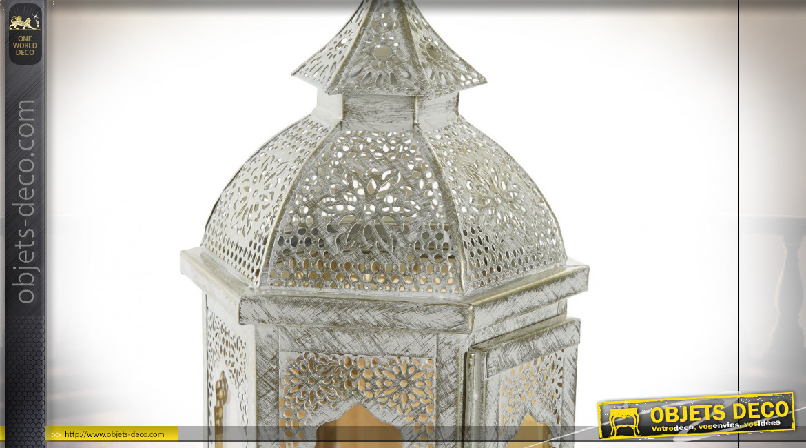 Lanterne hexagonale de style oriental en métal blanc et gris vieilli effet moucharabieh 38 cm