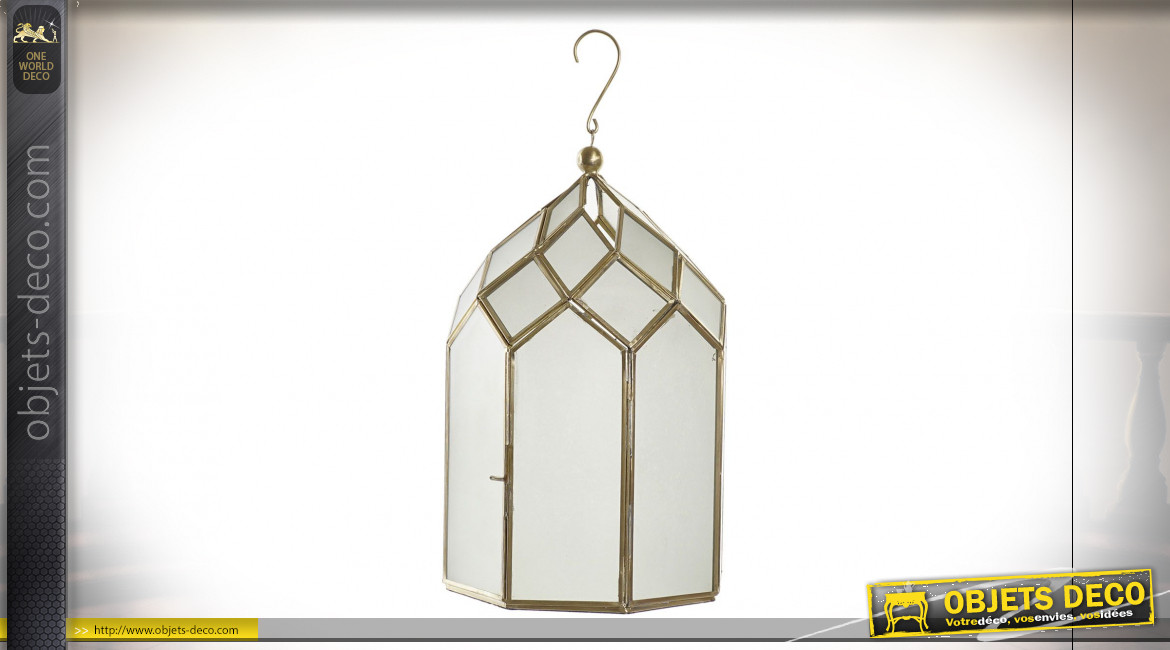 Lanterne hexagonale suspendue multifacettes avec finition laiton doré 31 cm