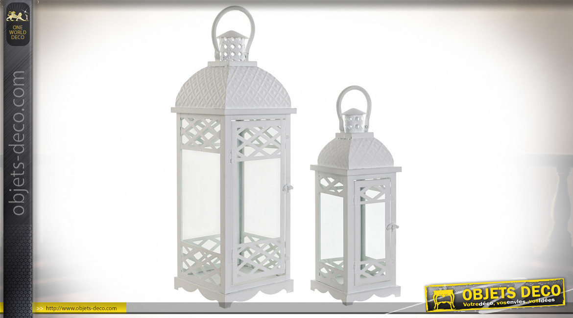 Série de deux lanternes blanches en métal de style romantique 53 cm