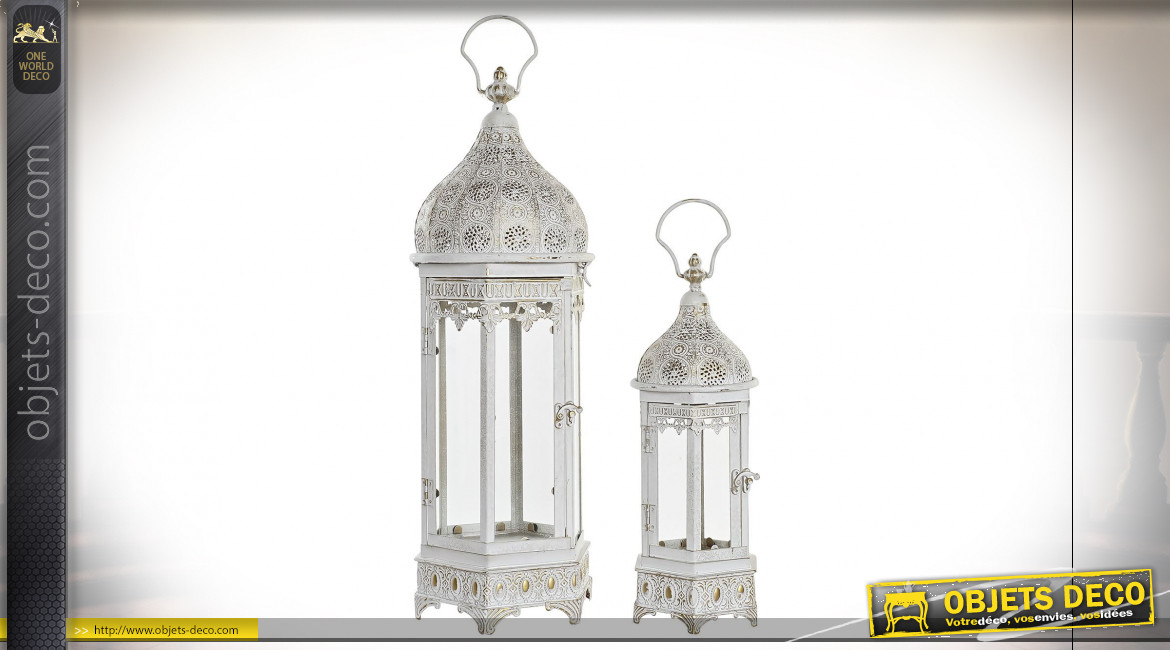 Série de deux lanternes orientales hexagonales en verre et métal blanc et doré 62 cm