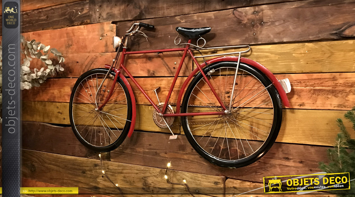 Vélo mural en métal finition rouge, ambiance vintage, 90cm