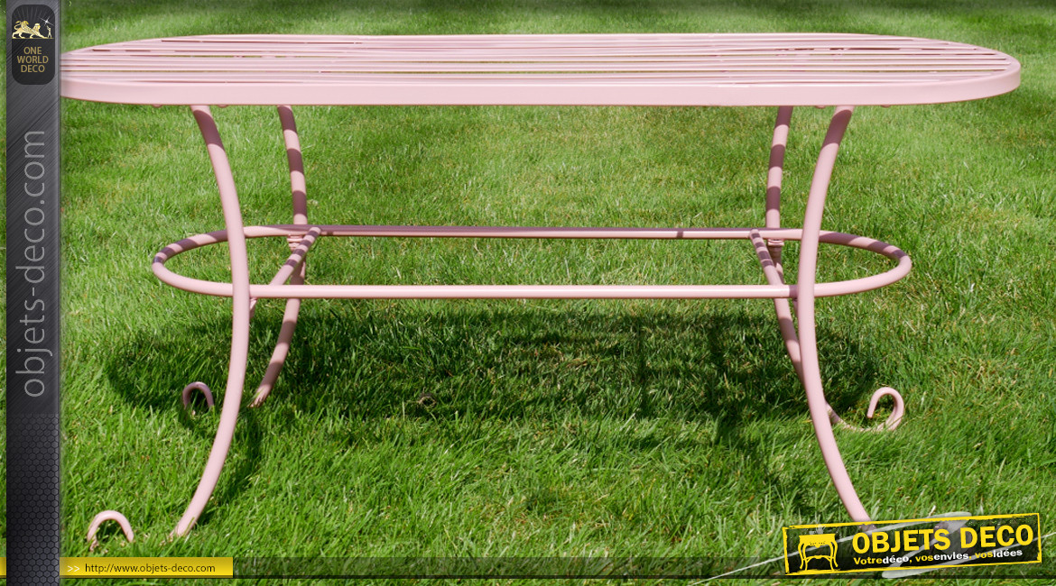 Table basse de jardin ovale en métal esprit fer forgé, finition rose dragée, ambiance douce et chic, 100cm