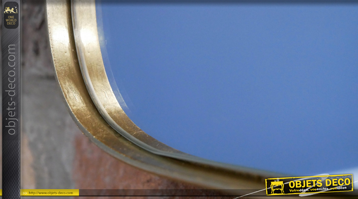 Miroir rectangulaire avec encadrement en métal effet laiton brossé, ambiance moderne, 60cm