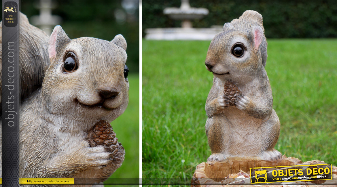 Mangeoire pour écureuil en résine avec sculpture animalière colorée, effet souche d'arbre, 26cm
