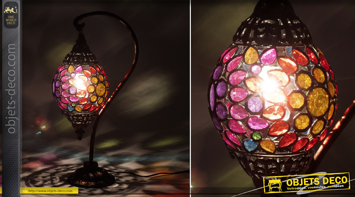 Lampe de salon en métal et pendeloques en acrylique coloré, ambiance orientale chic, 55cm