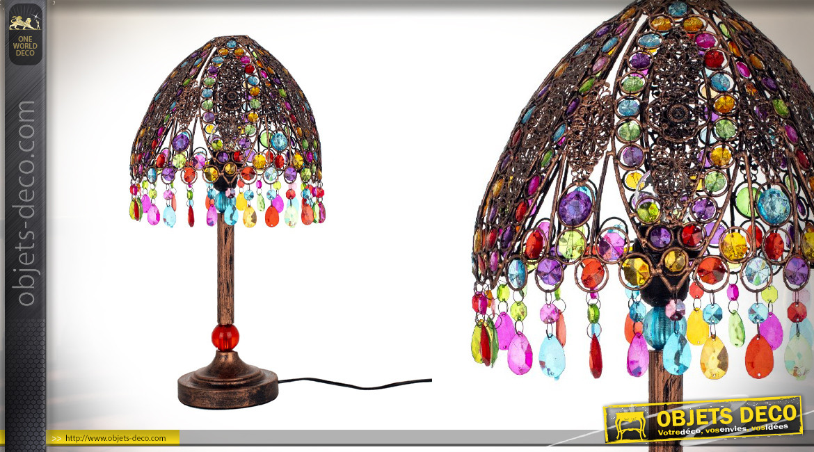 Grande lampe en dentelle de métal cuivré et pampilles en acrylique coloré, ambiance orientale chic, 53cm