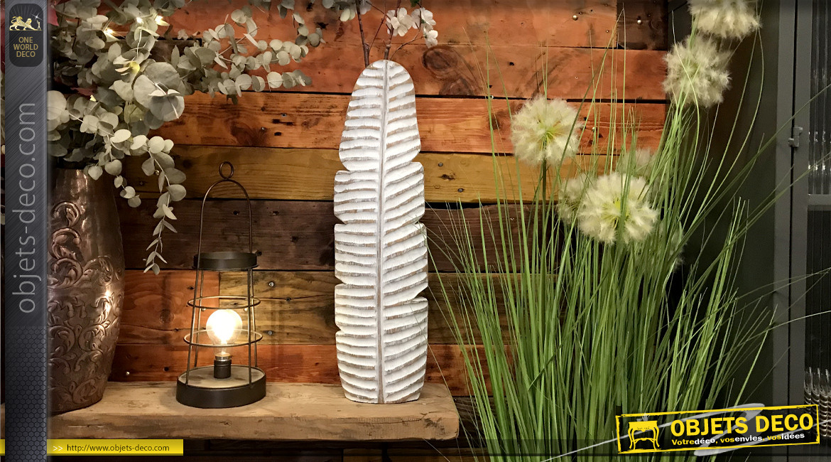 Vase en résine en forme de grande feuille allongée, finition blanchie, 58cm