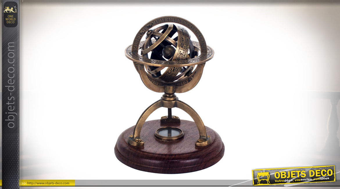 Déco à poser en laiton et bois, astrolabe et boussole, finition usé, ambiance reproduction ancienne, 14cm