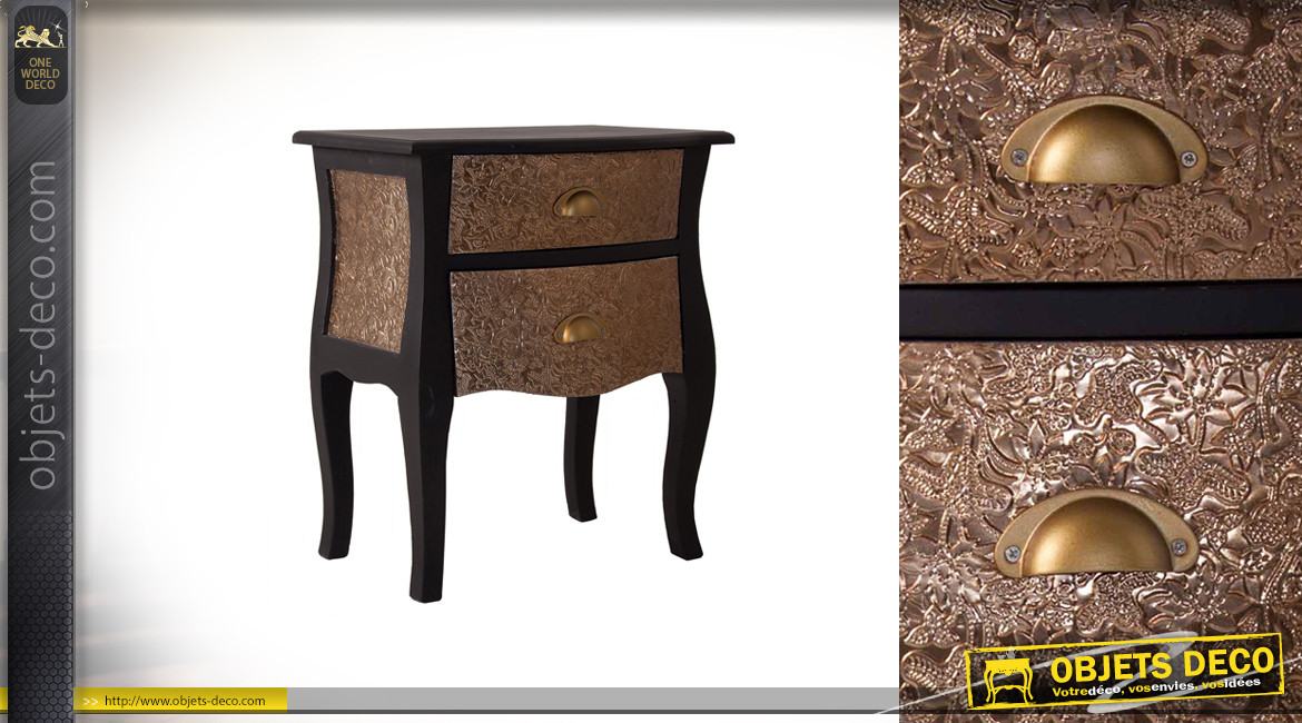 Table de chevet en bois de sapin finition charbon et 2 tiroirs plaqués alu doré ancien, ambiance chic, 56cm
