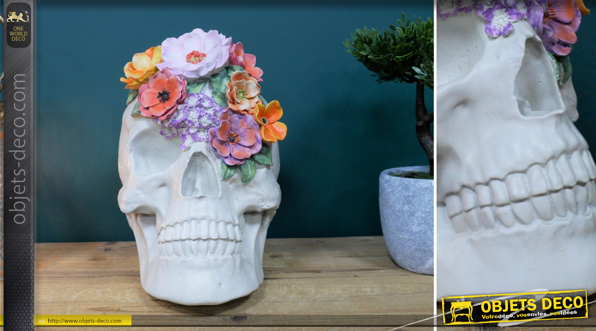 Crâne décoratif en résine finition blanc osseux, couronne de fleurs colorées, ambiance boho chic, Ø27cm