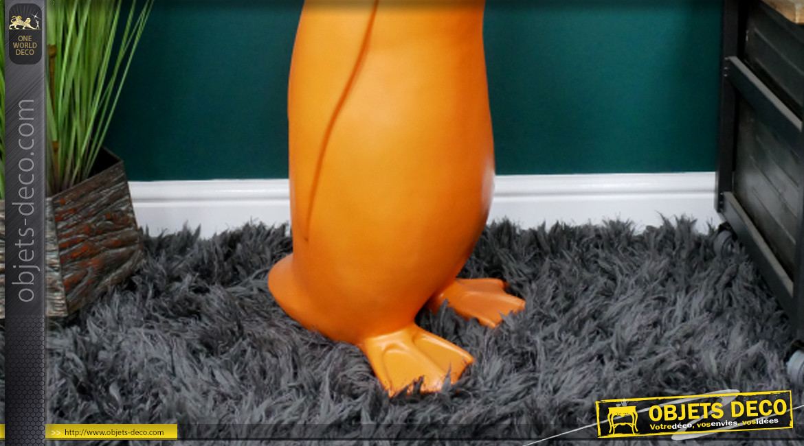 Gédéon, grande sculpture de canard en résine finition orange mandarine, ambiance campagne moderne, 92cm