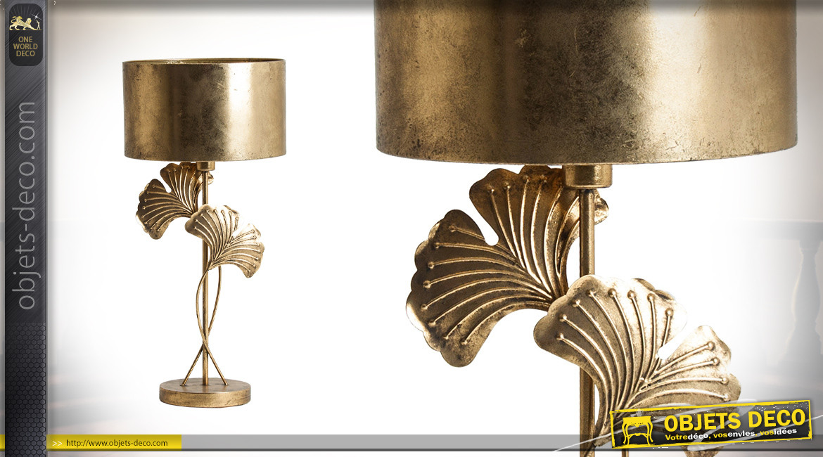 Lampe de table en métal finition doré vieilli, pied en feuilles, abat jour métallique, ambiance Art Déco, 74cm