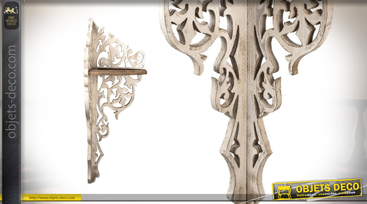Grande étagère d'angle en bois sculpté finition blanc antique et naturel, ambiance chic, 120cm