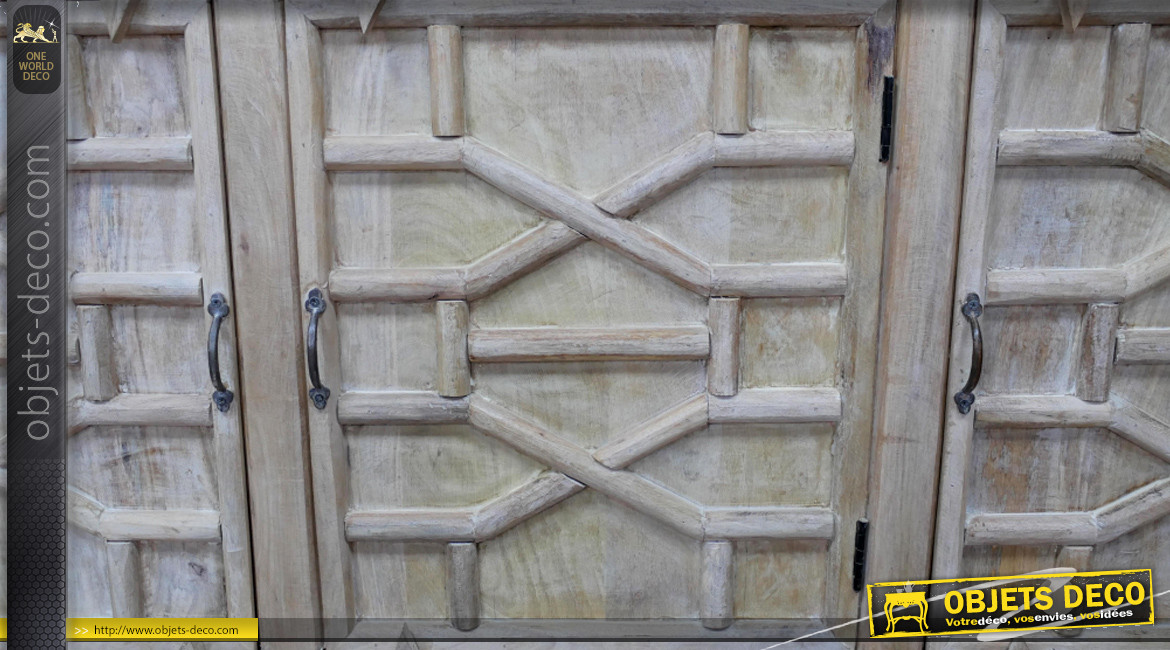 Buffet en bois de manguier clair à 3 portes, finition blanchi cérusé, ambiance rustico géométrique, 170cm
