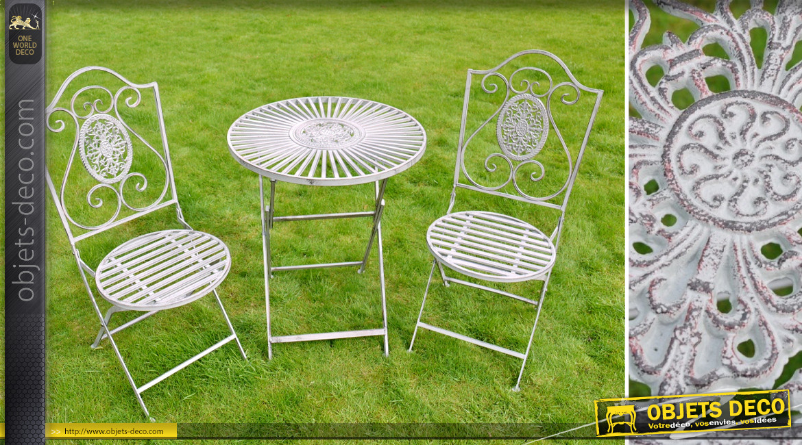 Salon de jardin 2 personnes en métal finition gris antique, table ronde et chaises ornées de médaillons, Ø60cm