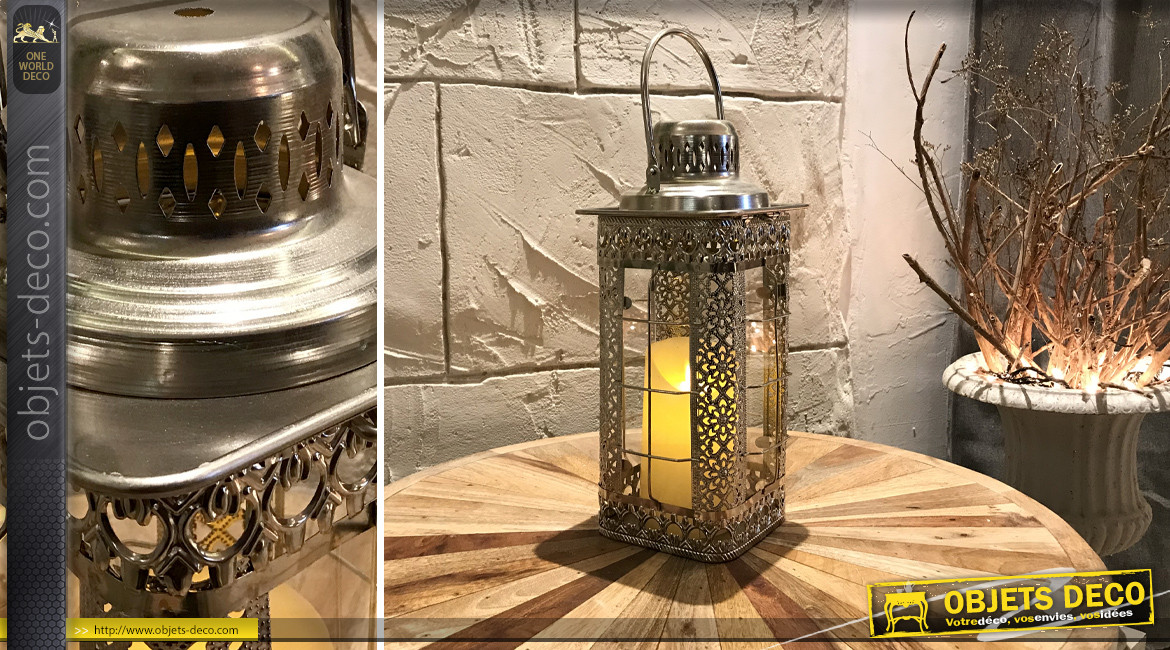 Petite lanterne décorative en métal effet dentelle chromée argent, ambiance moderne chic, 34cm