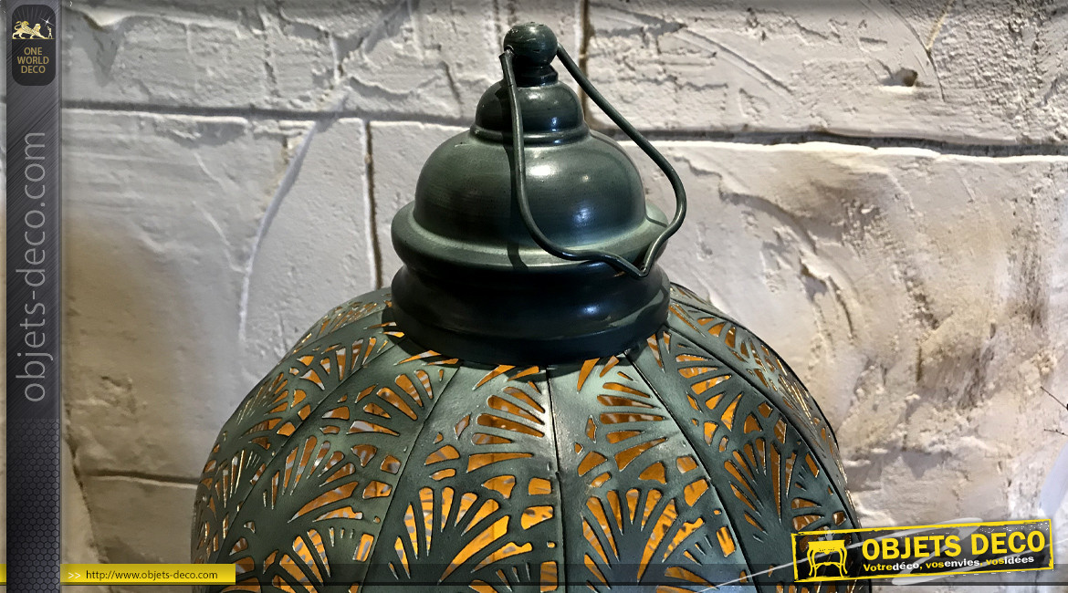 Grande lanterne cloche en métal finition vert bleuté et intérieur doré, 60cm / Ø27cm