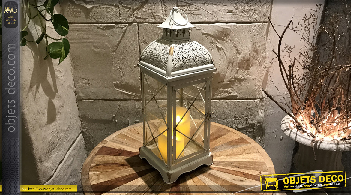 Lanterne décorative en métal blanc avec éclats dorés effet vieilli, style romantico chic, 55 cm
