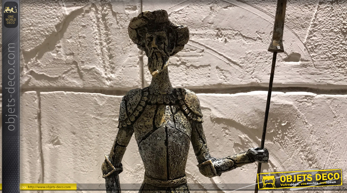 Don Quichotte en résine finition effet vieilli, avec grande lance, 48cm
