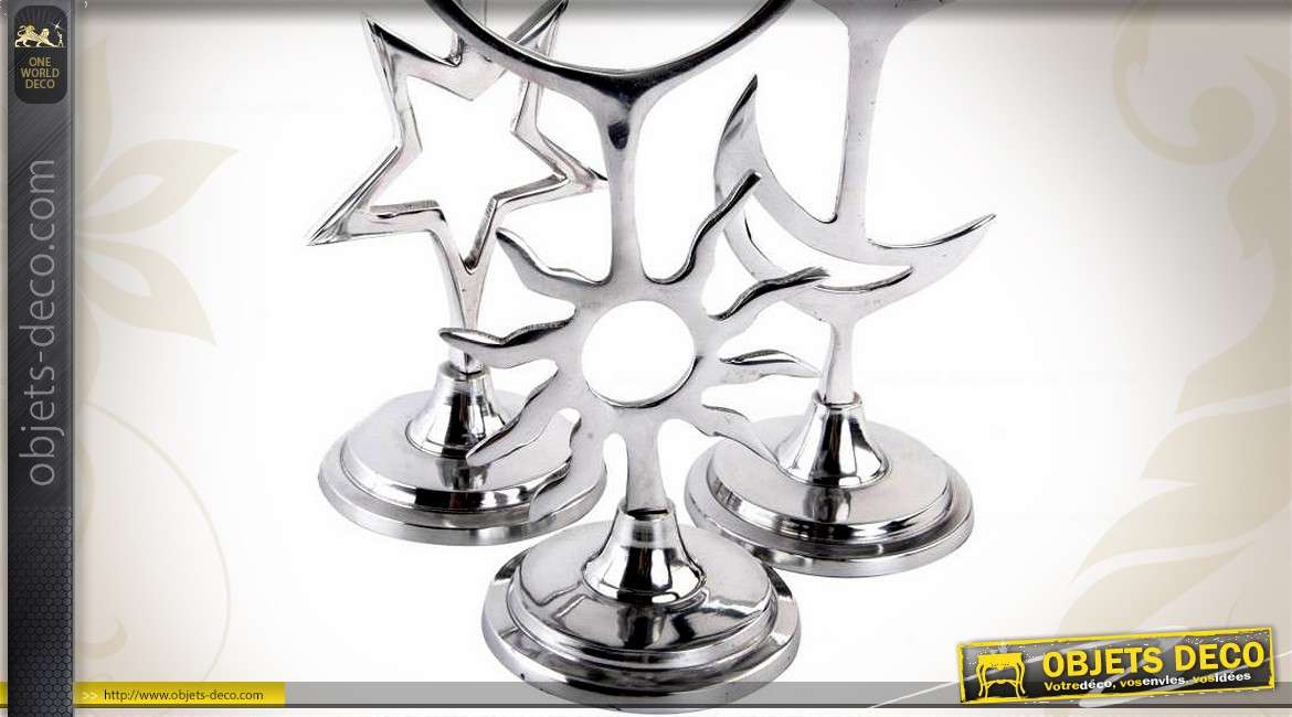 Série de 3 chandeliers en aluminium argenté motifs astres (29 cm)
