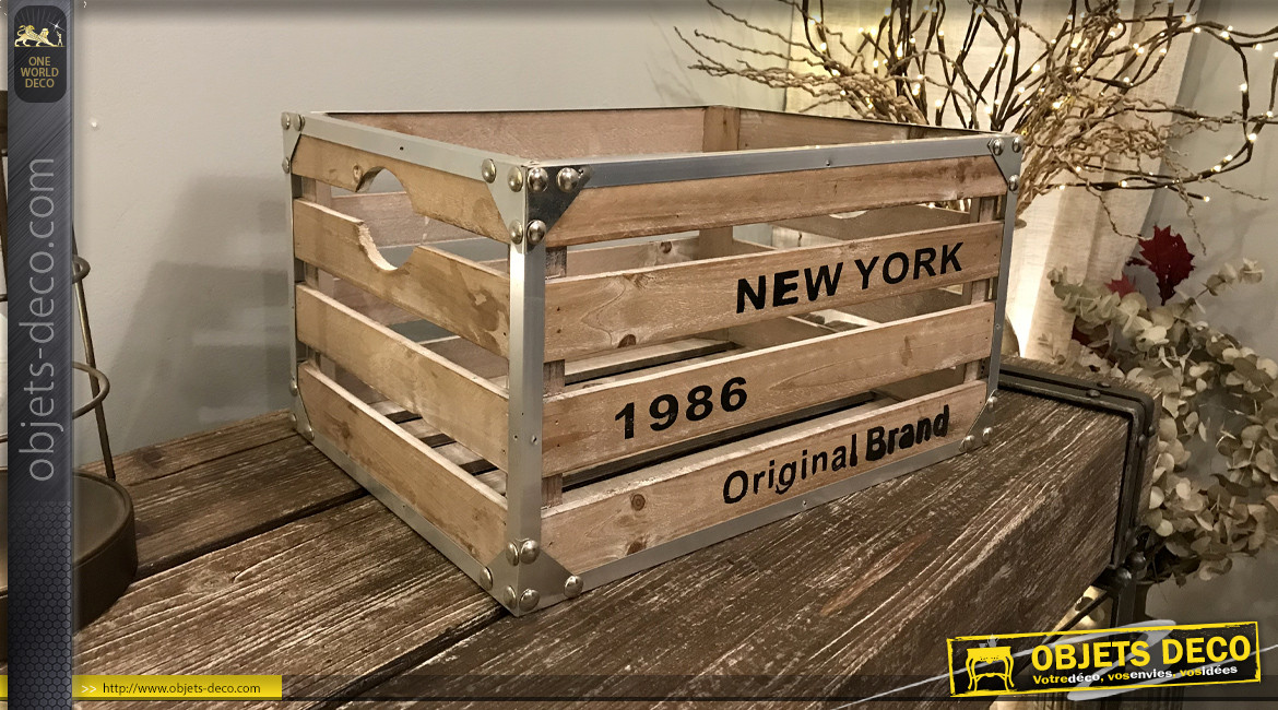 Caisse de rangement en bois et métal avec inscription New-York