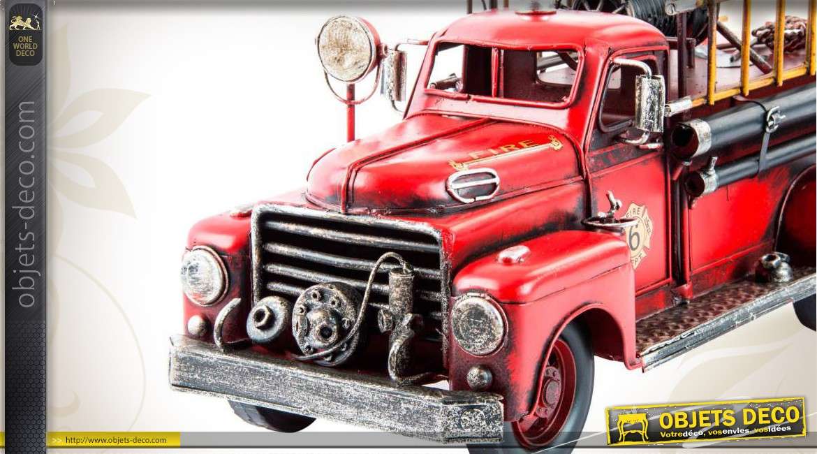 Reproduction décorative d'un vieux camion de pompiers (41 cm)