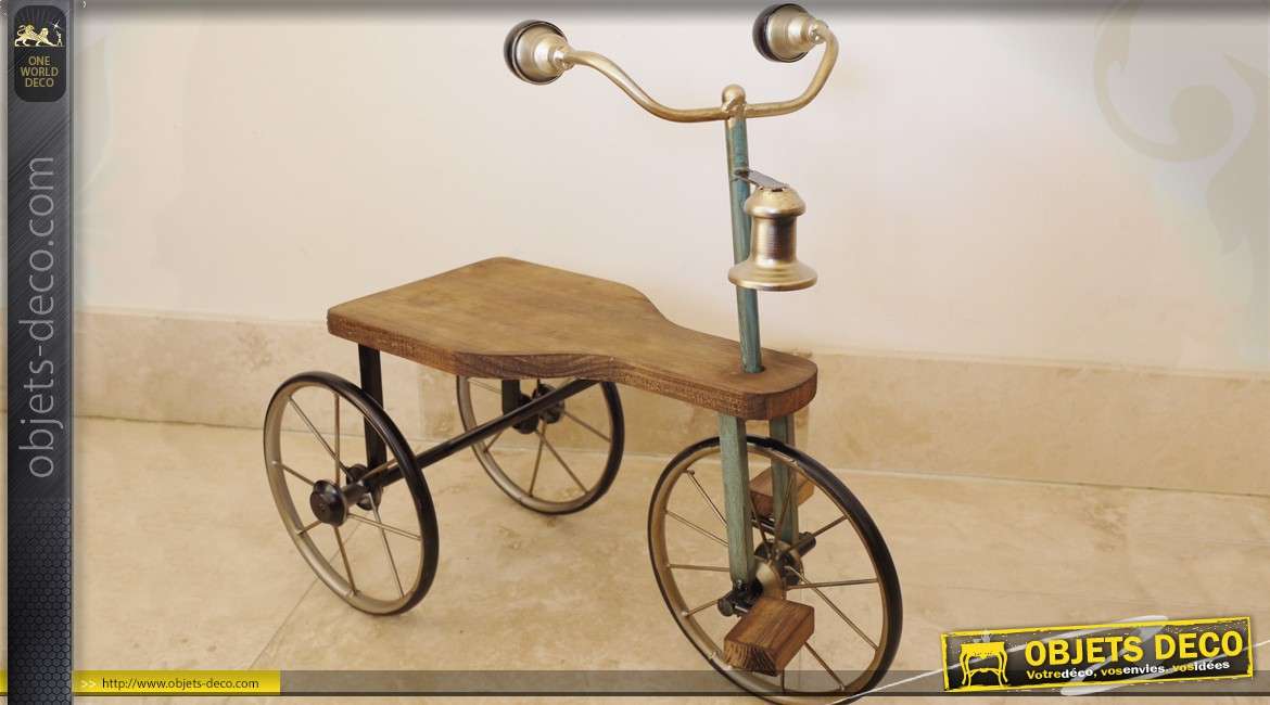 Grand tricyle à pédales en bois de style vintage 60 cm