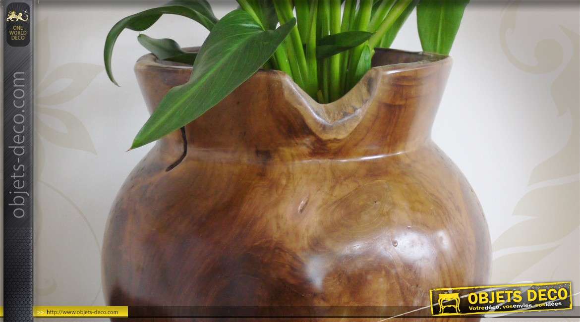 Vase artisanal sculpté en teck 30 cm