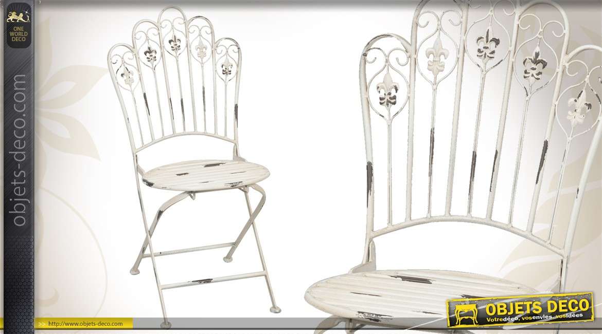 Chaise de jardin en métal blanc finition ancienne