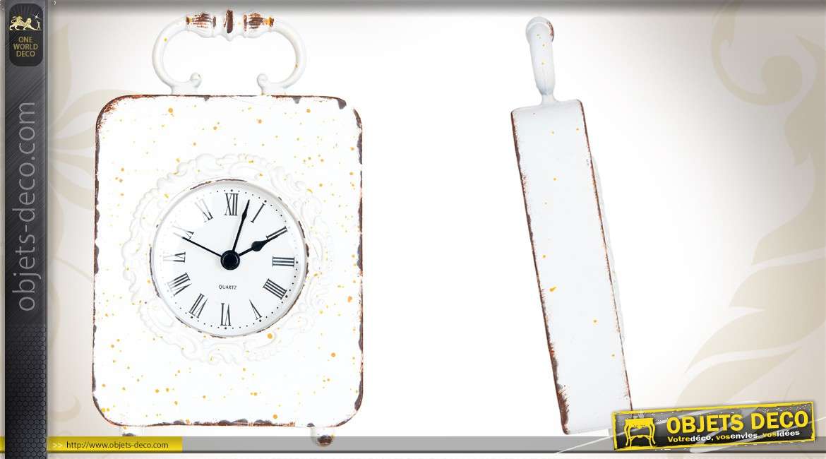 Horloge de table patinée en métal vieilli