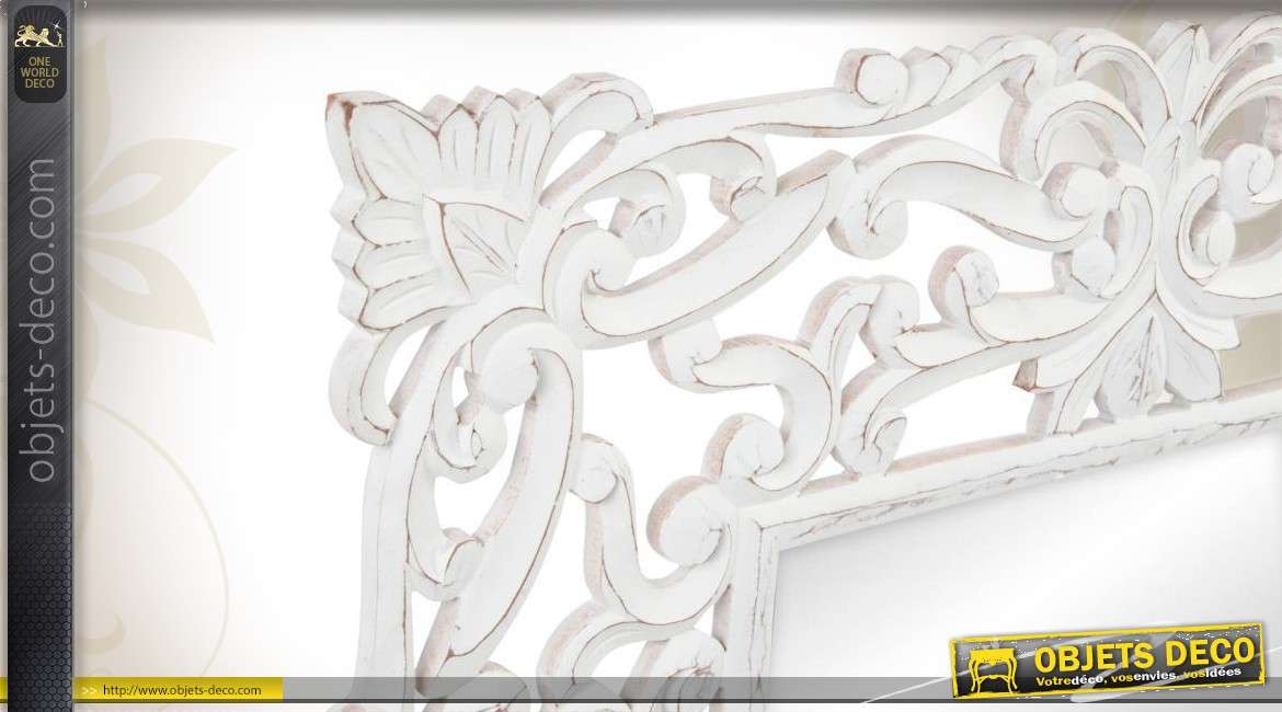 Miroir ornemental romantique bois patiné blanc motifs entrelacés