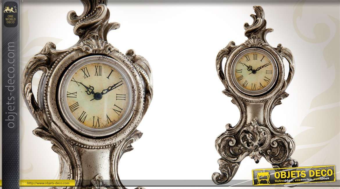 Horloge de table de style ancien finition vieil argent