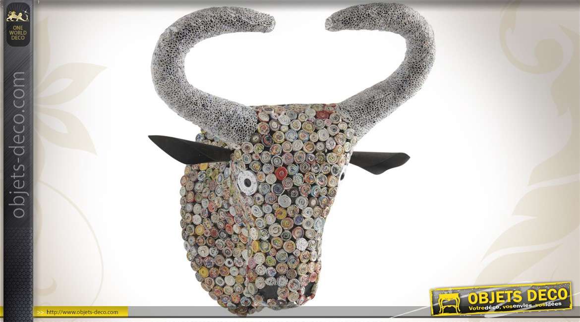 Tête de taureau murale en papier recyclé