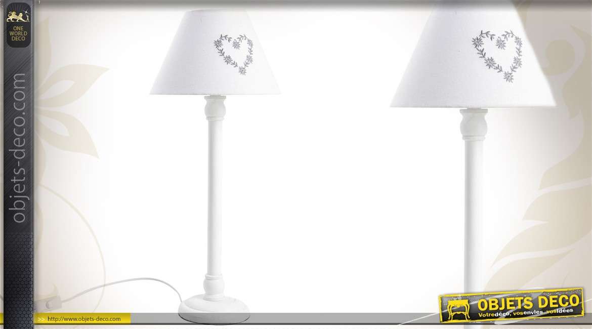 Lampe de table blanche en bois motif coeur