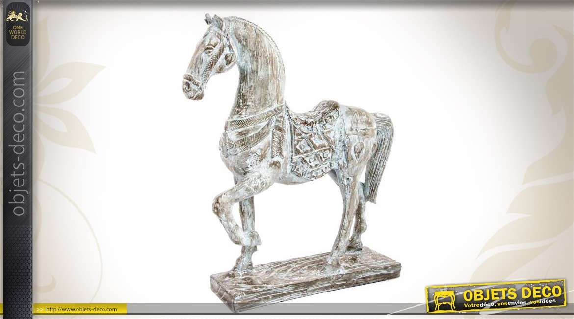 Statuette de cheval patinée blanc finition ancienne