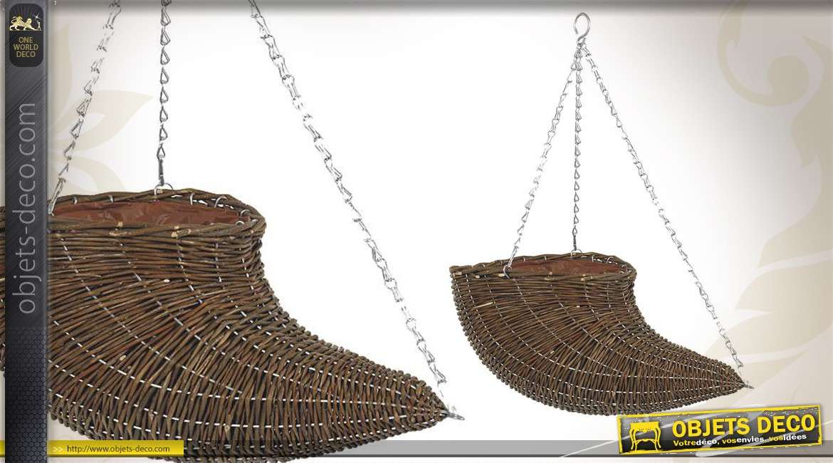 Cache-pot décoratif en osier brut avec chaînettes de suspension