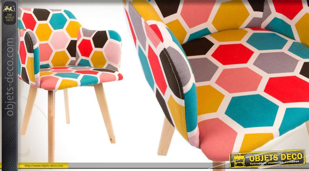 Chaise en bois et en tissu motifs nid d'abeilles avec accotoirs