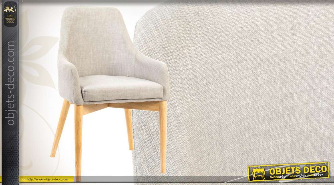 Chaise en bois et en tissu coloris gris clair de style scandinave