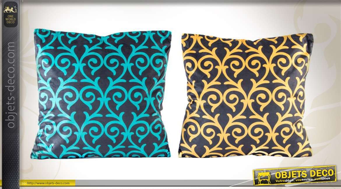 2 coussins décoratifs en tissu bicolore motifs volutes