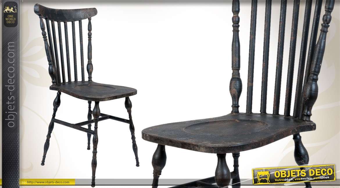 Chaise en bois de style rustique et ancien patinée noir vieilli
