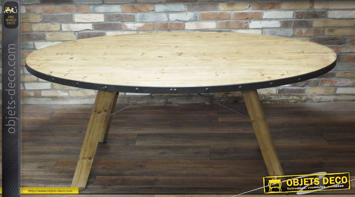 Table ovale de style industriel en bois et en métal