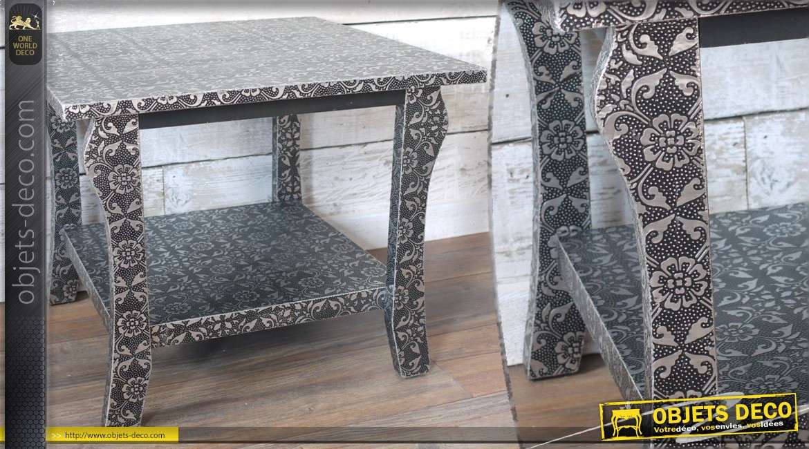 Table basse en bois et métal embossé