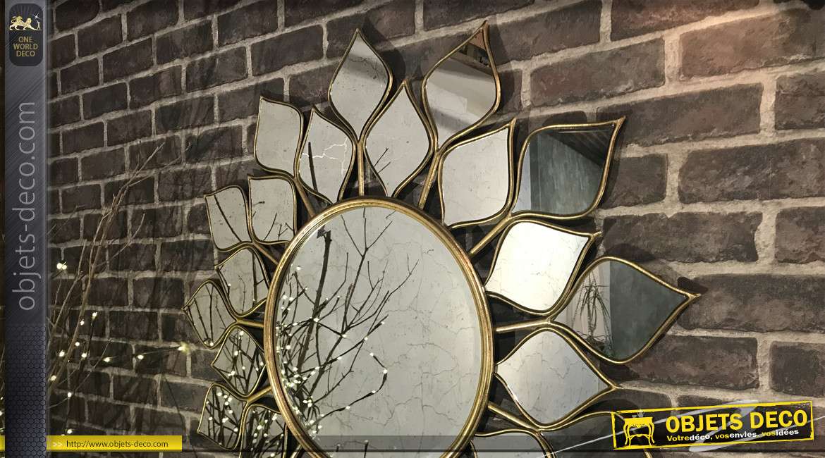 Grand miroir de 93 cm de diamètre en métal finition doré de style industriel
