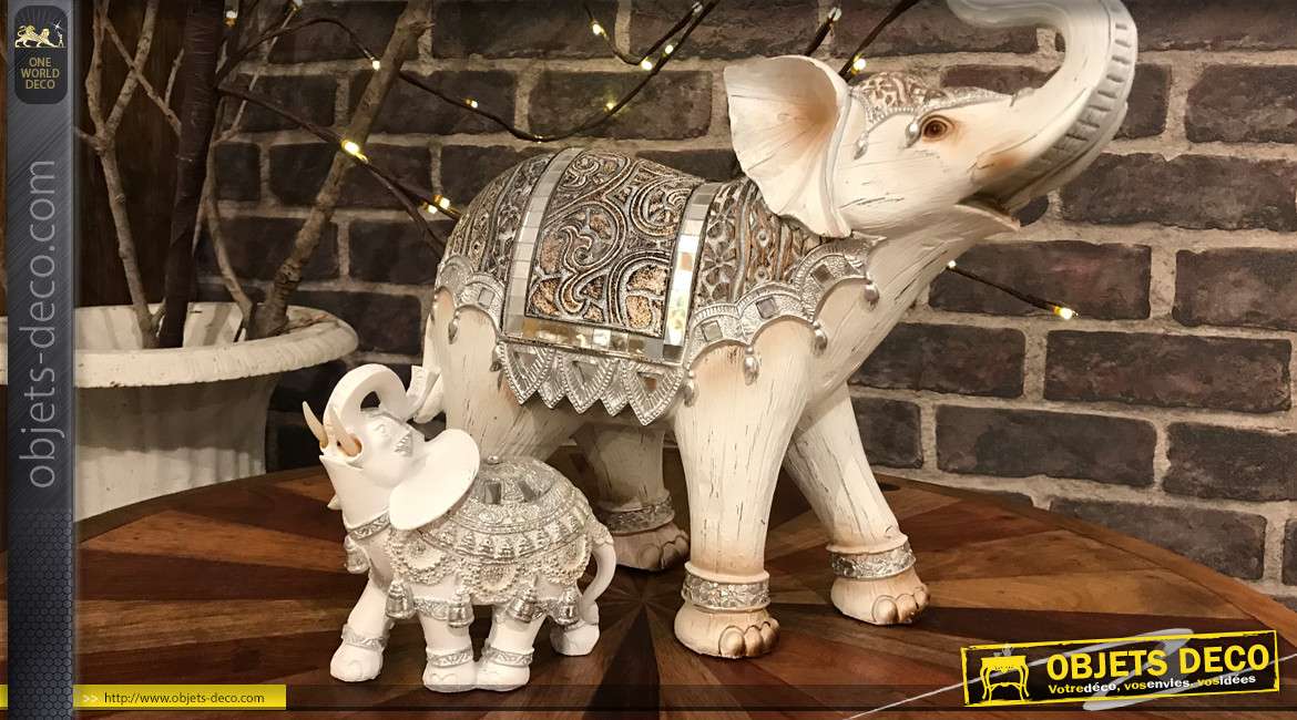 Petite statuette décorative d'éléphant indien blanc et argent
