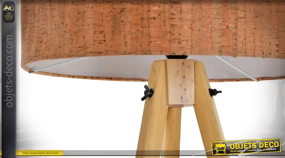 Lampadaire scandinave sur trépied en bois avec abat-jour simili-liège 148 cm