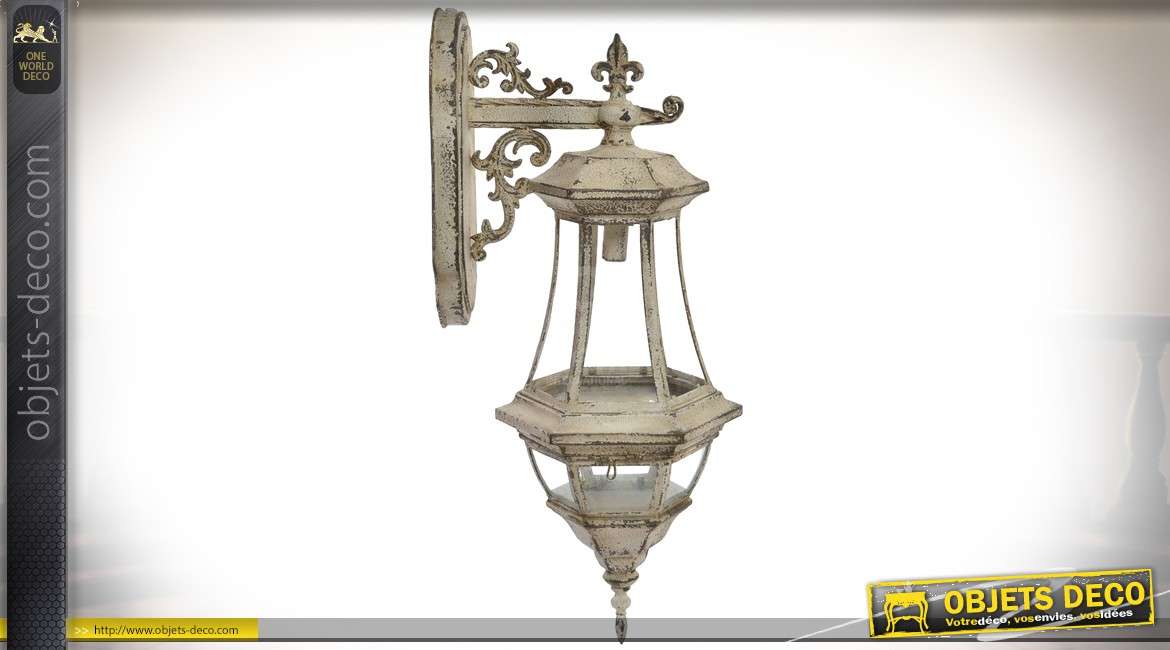 Applique lanterne électrifiée style rétro en métal patine beige effet vieilli 80 cm