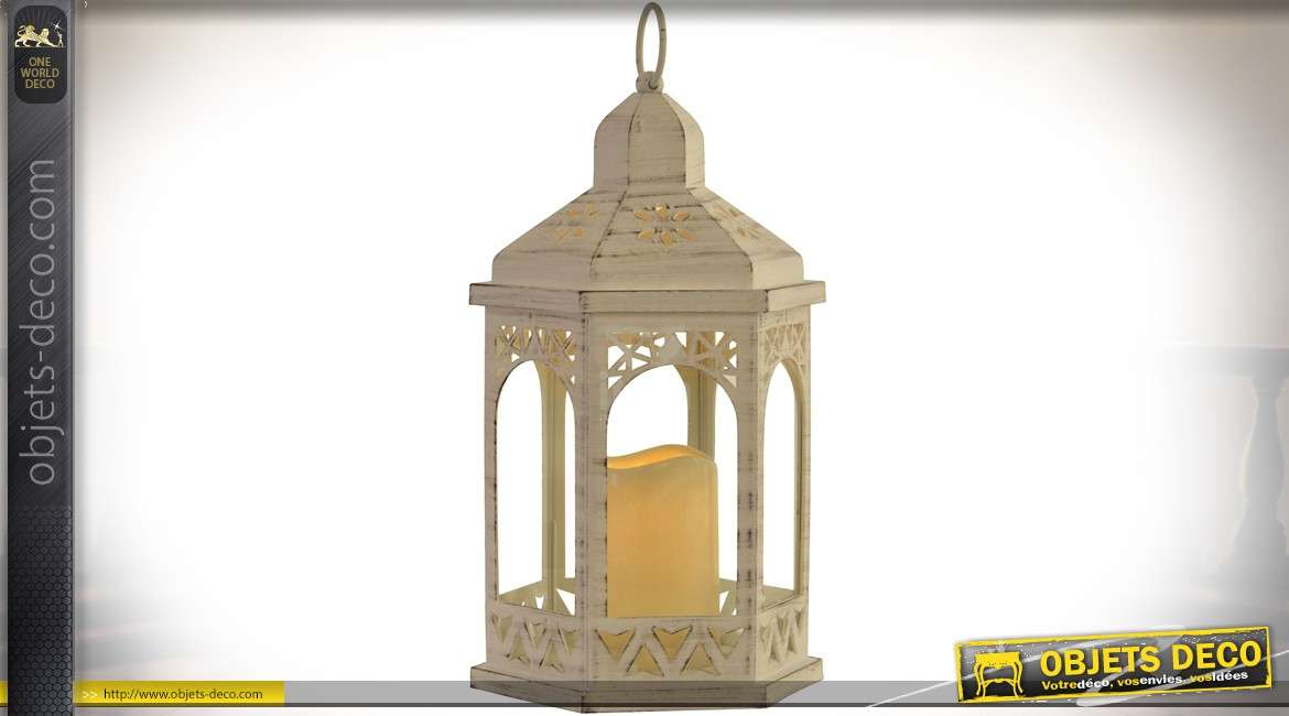 Lanterne décorative en métal coloris crème avec bougie LED 35 cm