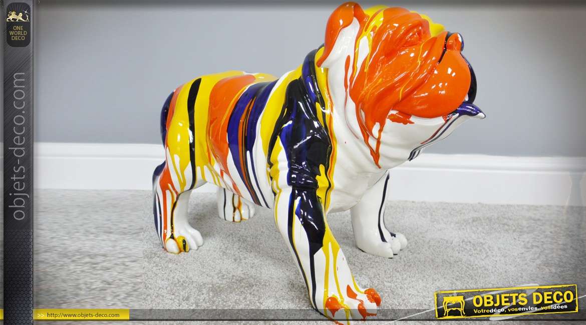 Sculpture animalière bouledogue anglais en polyrésine design multicolore 60 cm