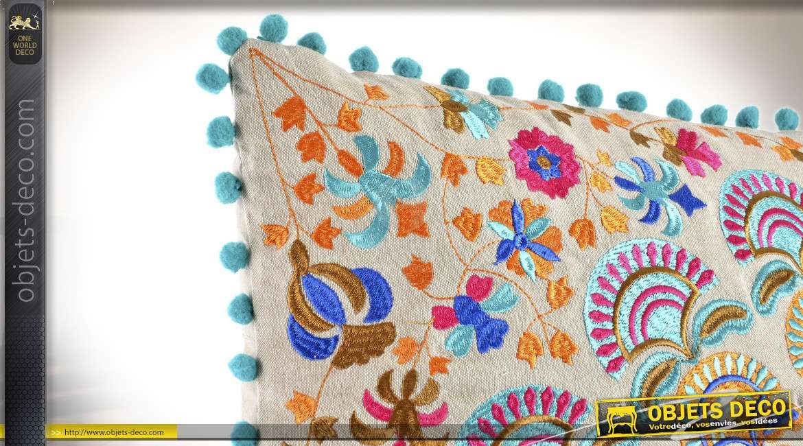 Grand coussin 60 x 60 cm coton écru ornementations motifs indiens mandalas