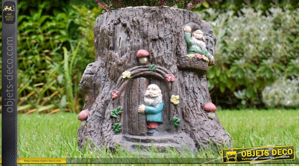 Jardinière souche d'arbre avec personnages de contes traditionnels